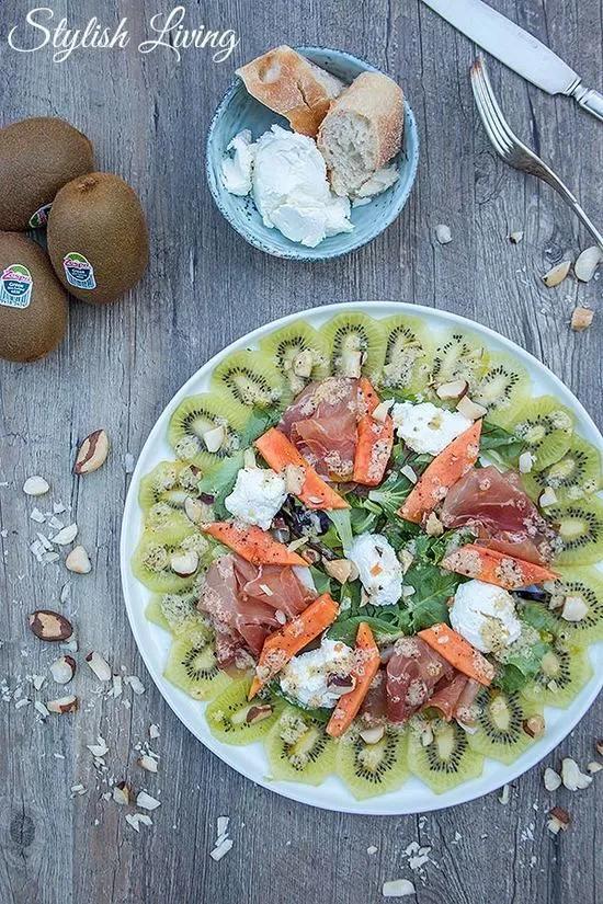 Fruchtiger Salat mit Zespri Kiwi, Papaya &amp; Ziegenfrischkäse | Salat mit ...
