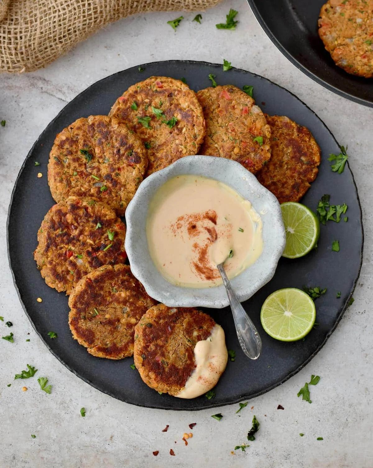 Rote Linsen Bratlinge Rezept (Linsenfrikadellen) - Elavegan