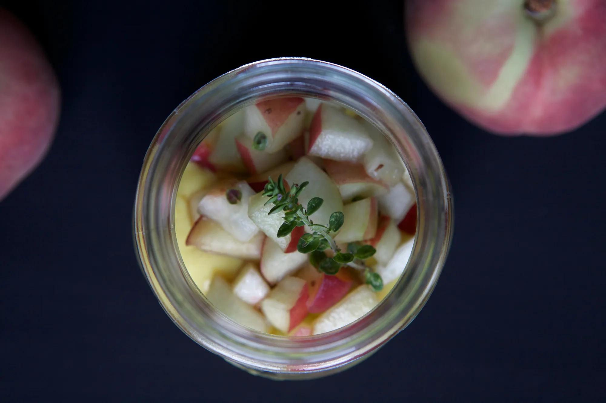 Kurkuma-Creme mit Pfirsich - Vegetarische und vegane Gerichte