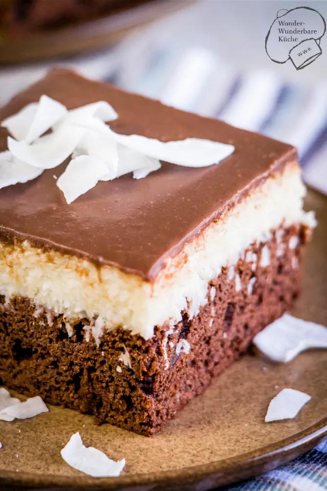 Super schokoladiger Kokos-Schokoladen-Kuchen vom Blech (Bounty Kuchen ...