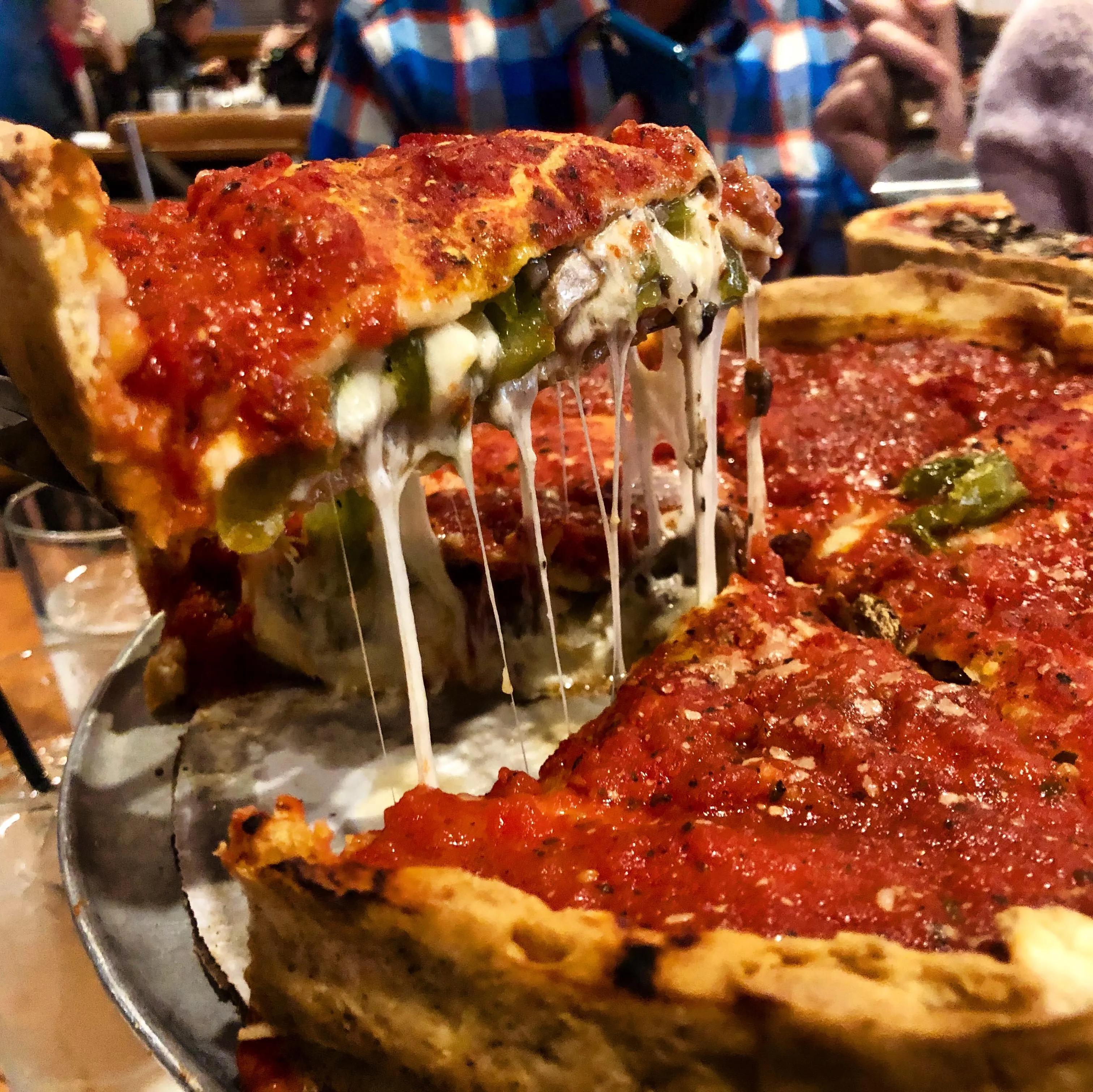 [OC] Deep dish pizza from Giordano&amp;#39;s in Chicago : r/FoodPorn
