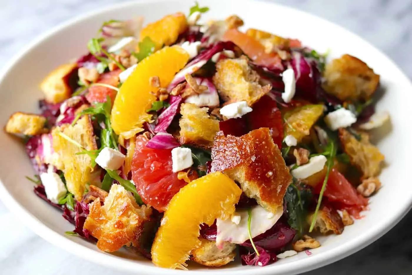 Radicchio Salat mit Zitrusfrüchten und Feta 🍝 - Die Rezepte