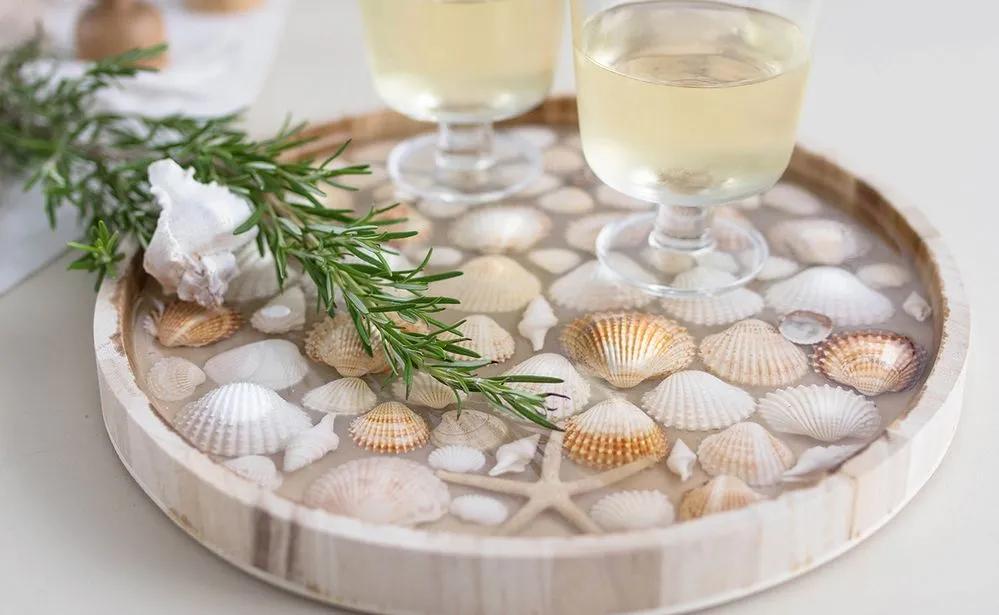 Ein Deko-Tablett mit Muscheln aus dem letzten Urlaub | Hofer | Basteln ...