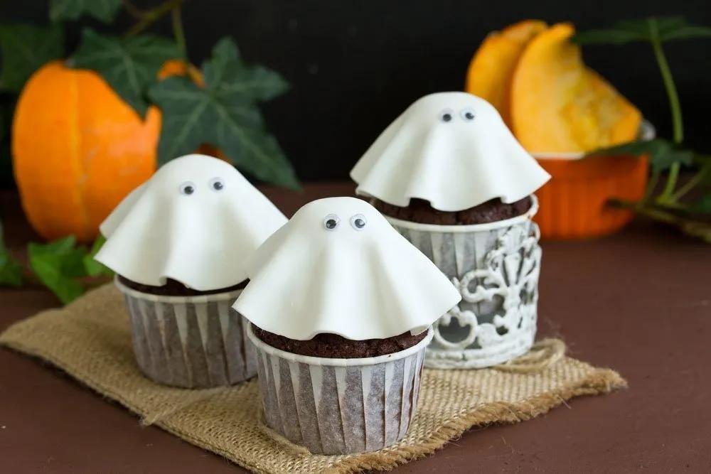 Halloween – Gespenster-Muffins • Genius Rezeptwelt