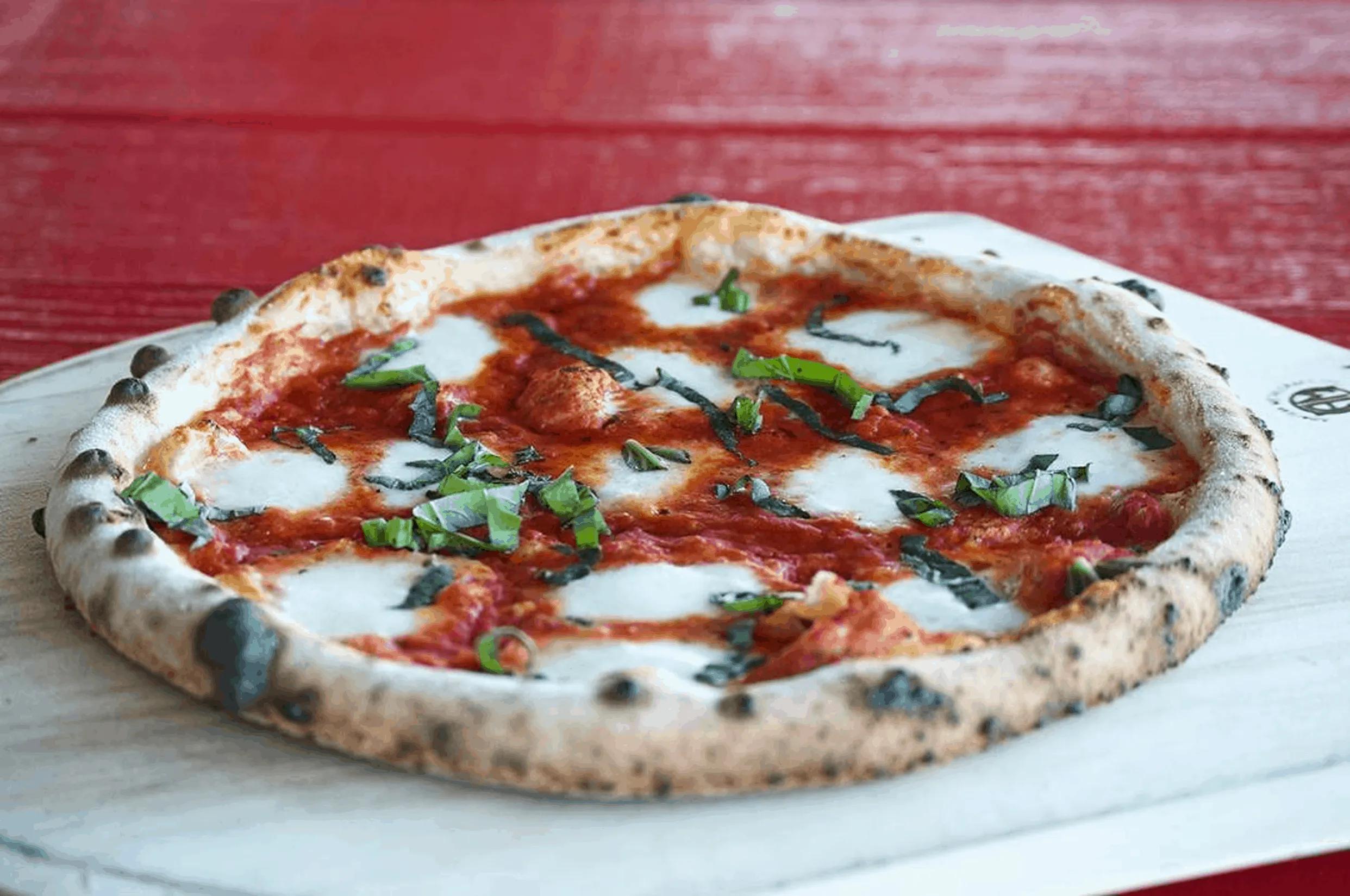 Neapolitan-Style Pizza: Learn What It Is + Why It&amp;#39;s Delicious