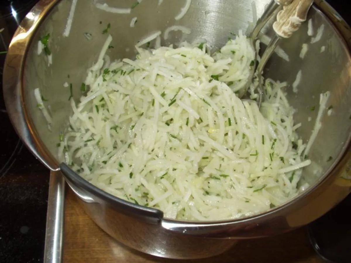 Kohlrabisalat lecker als Grillbeilage - Rezept mit Bild - kochbar.de