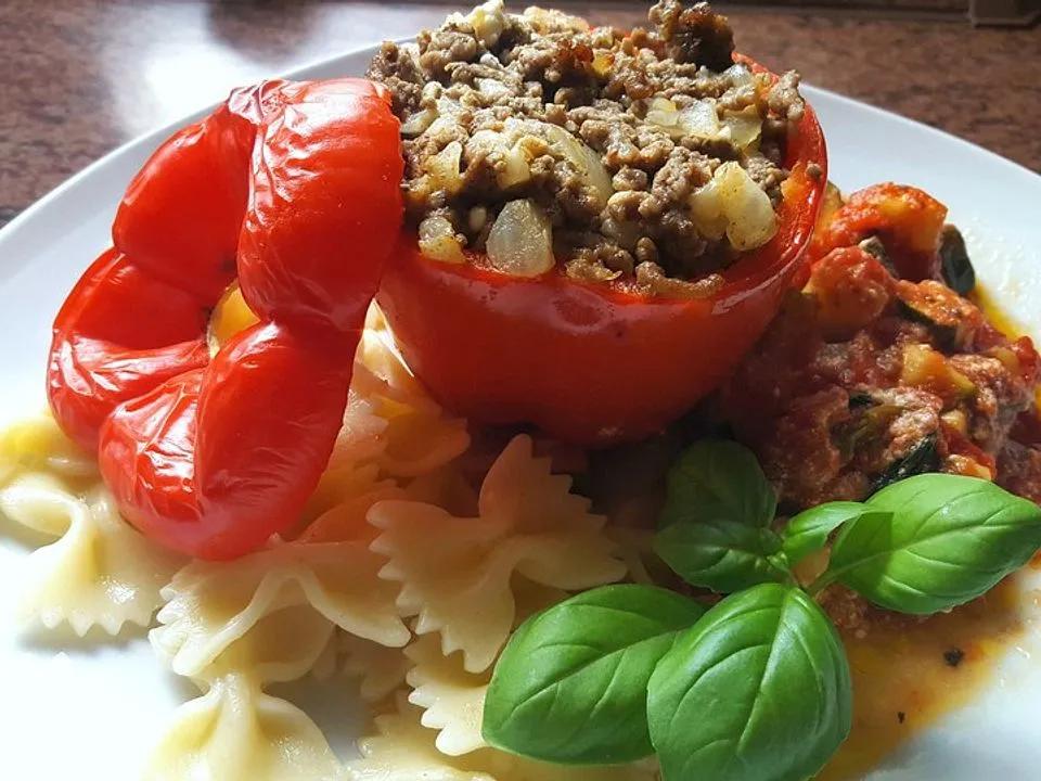 Gefüllte Paprika mit Hackfleisch, Feta und Zucchini von Sassi83| Chefkoch