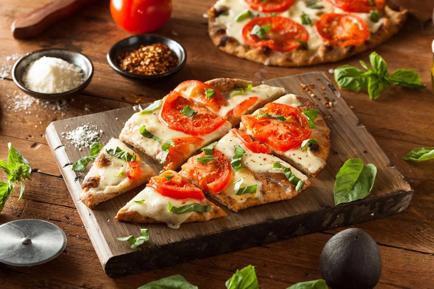 Gegrillte Pizza ist ein Muss in diesem Sommer | BRIGITTE.de