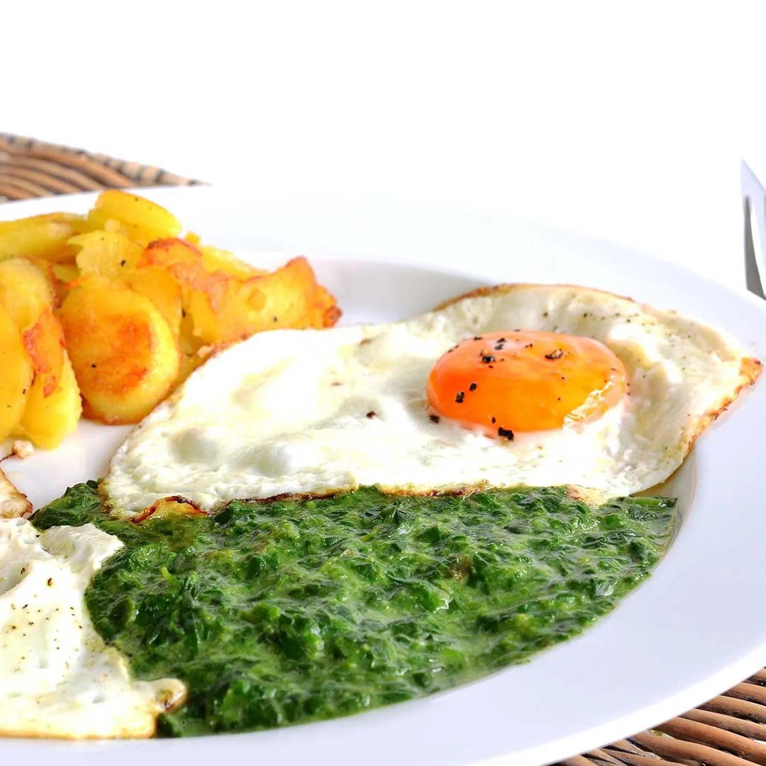Bratkartoffeln mit Spinat und Spiegelei Rezept | HOFER Rezeptwelt