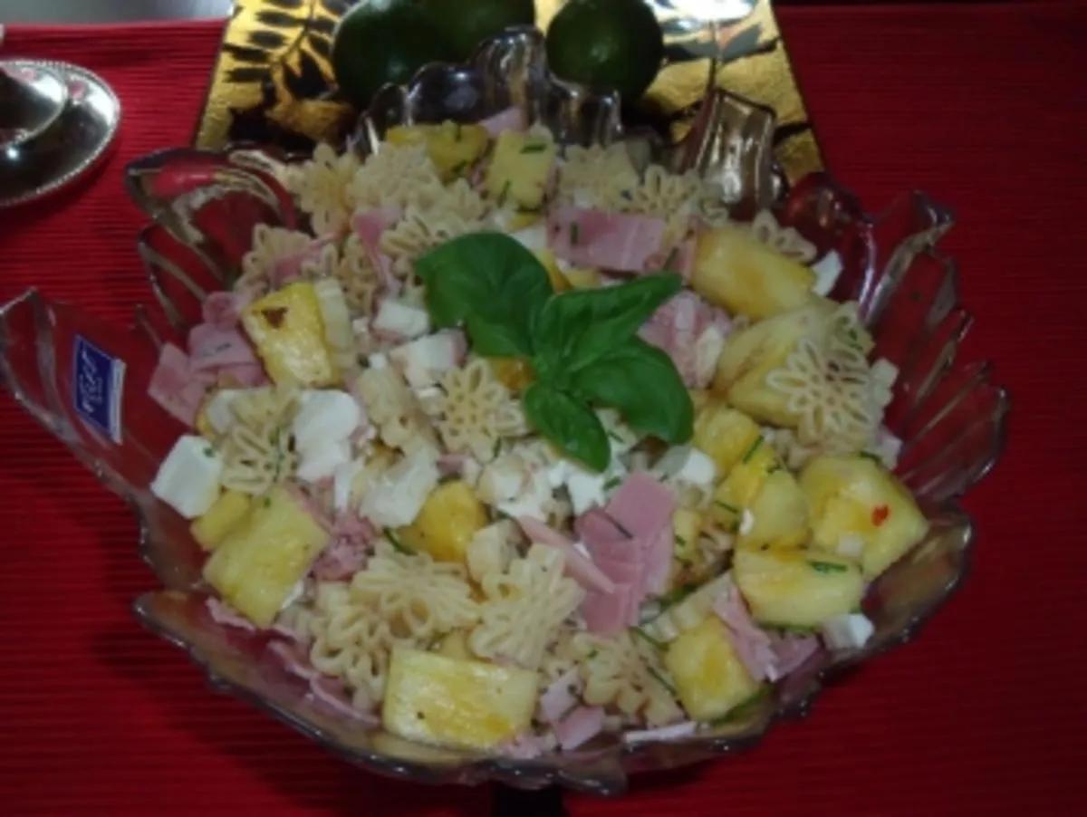 Nudelsalat mit Ananas und Schinken - Rezept - kochbar.de