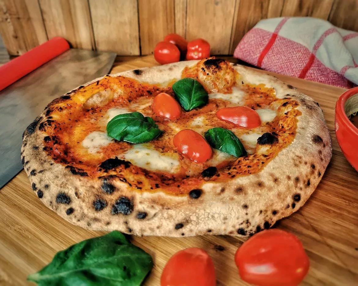 Neapolitanischer Pizzateig - neapolitanische Pizza selber backen ...