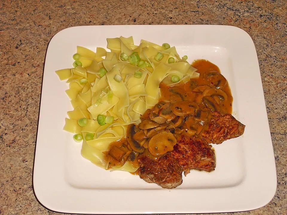 Schweinefilet mit Pilzen und Tagliatelle von Teddy01969 | Chefkoch.de