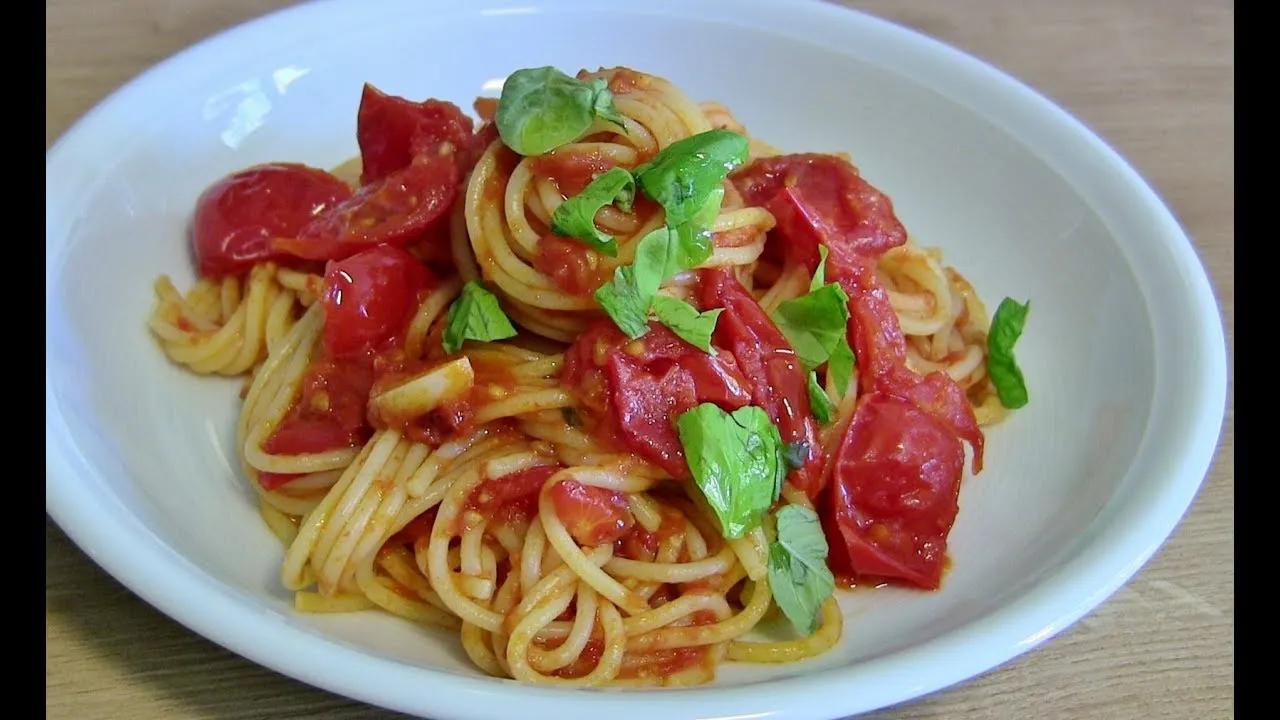 Spaghetti mit Tomatensauce-Tomatensoße einkochen für Pizza &amp; Pasta ...
