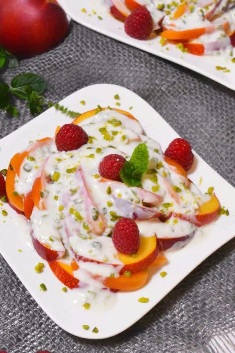 Aprikosen Nektarinen Salat mit Joghurtdressing