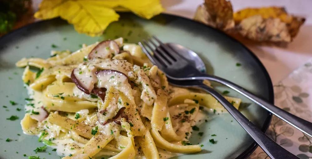 Kastanien-Nudeln: Rezept mit Steinpilzen | Utopias Rezeptwelt