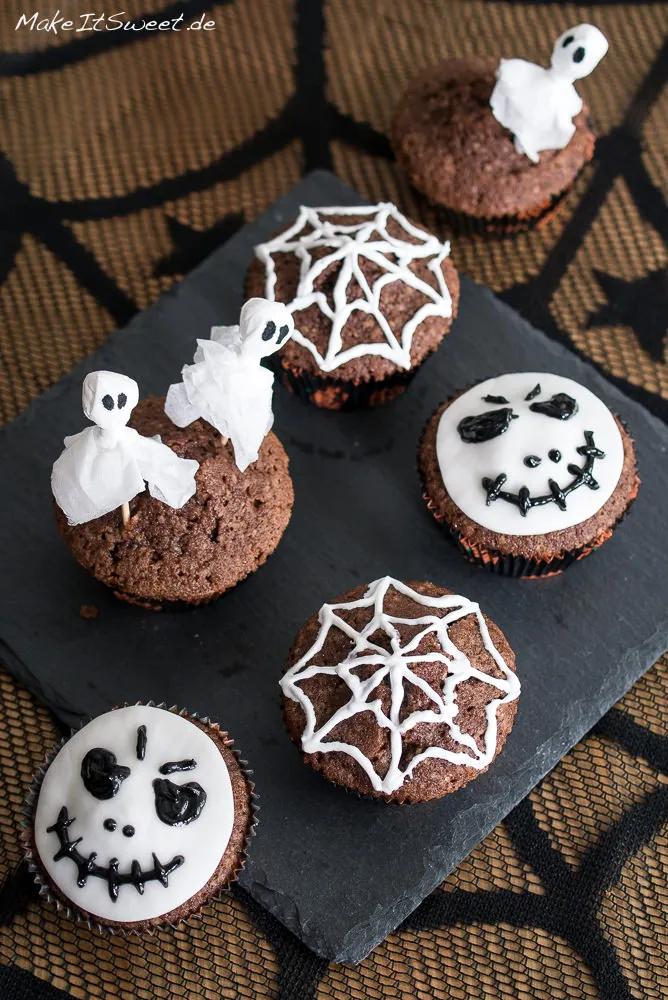 Einfach Halloween-Muffins dekorieren