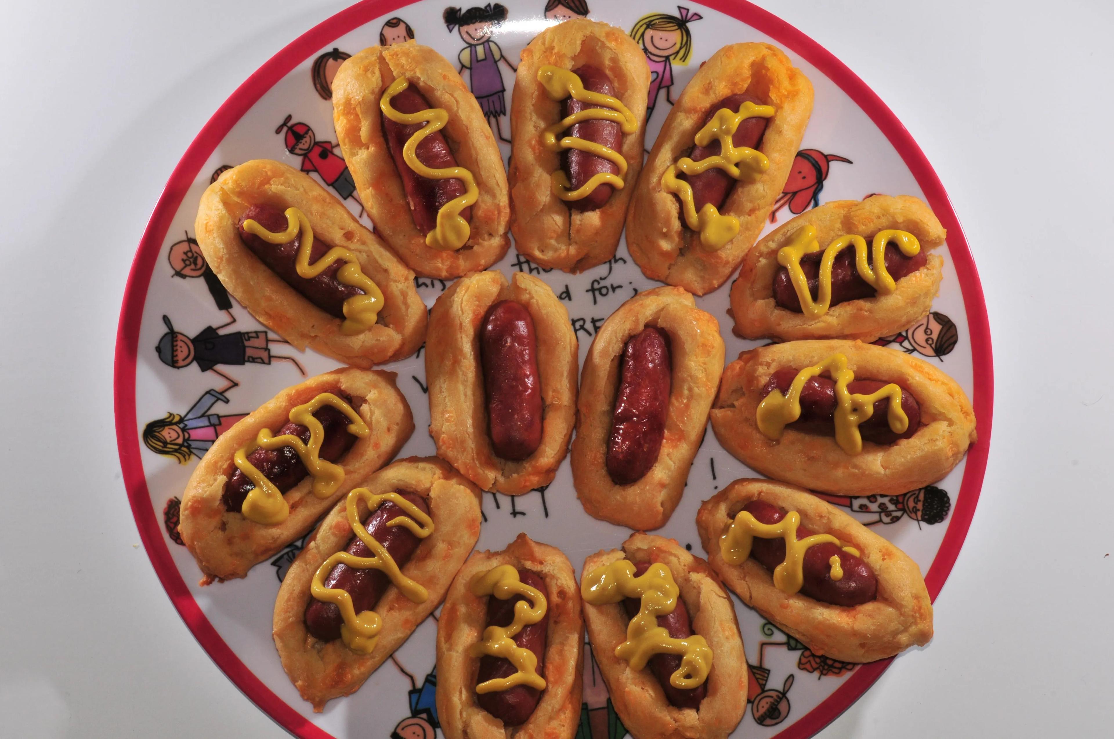 super cute mini dogs.. | Mini hot dogs, Hot dogs, Sweet savory