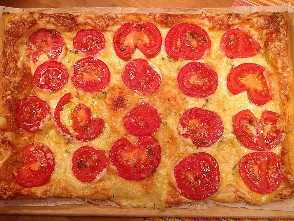 Blätterteig - Pizza mit Tomaten von kleinformicula | Chefkoch