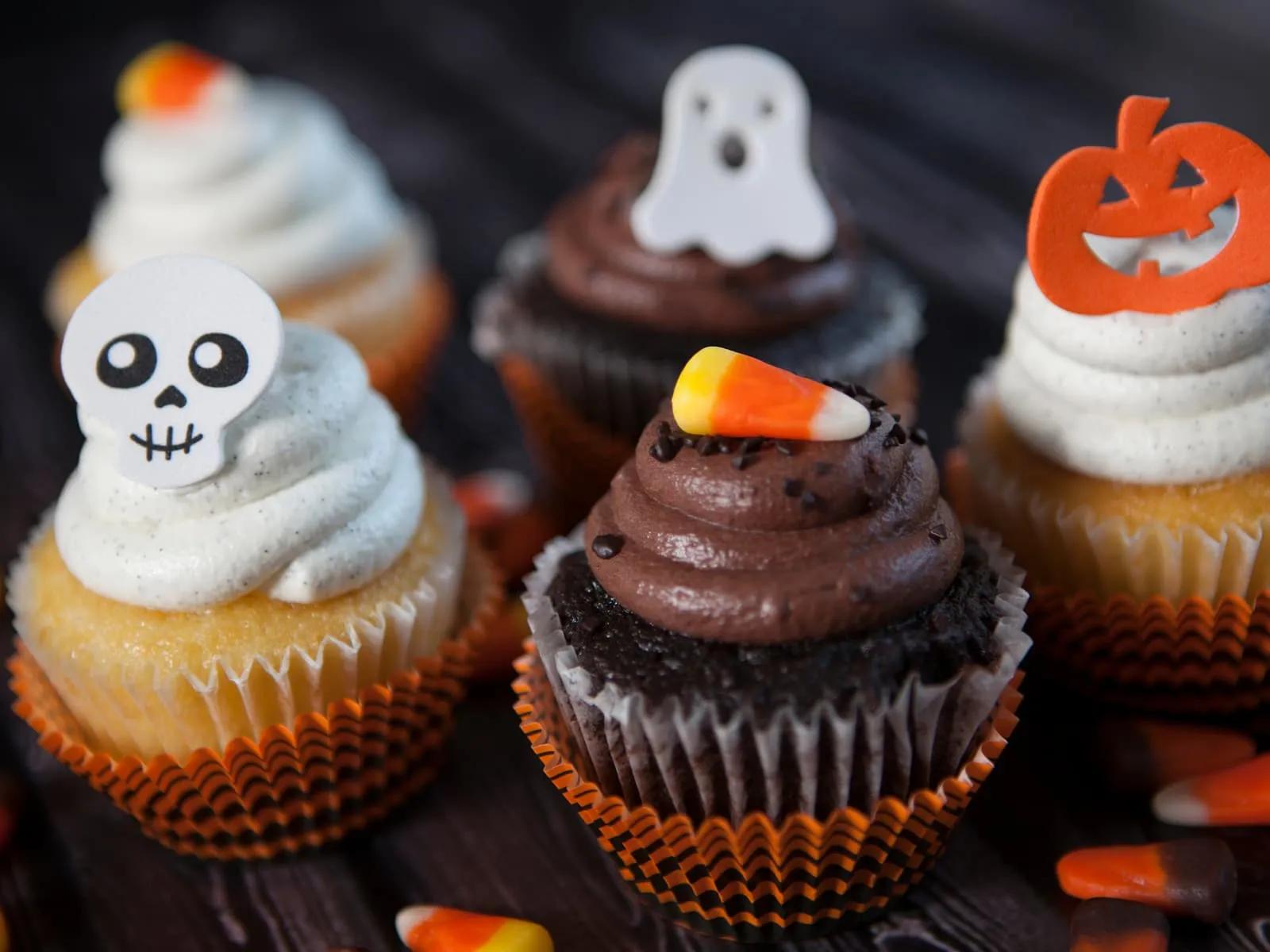 Skumle Halloween cupcakes | Oppskrift | Meny.no