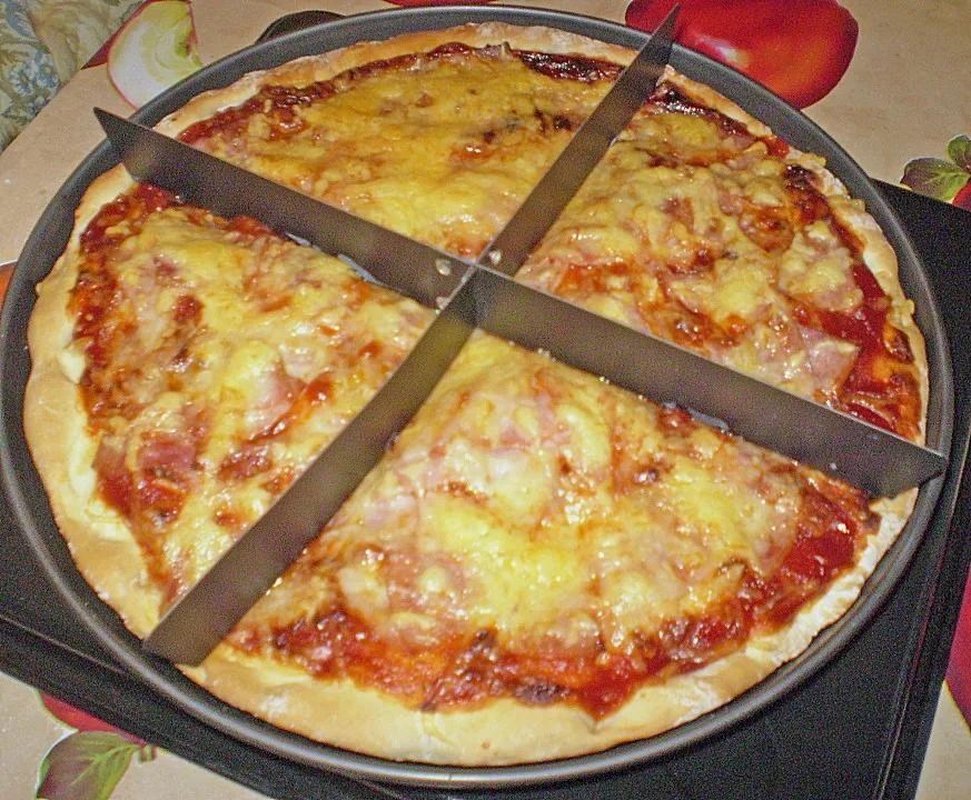 Pizza mit Tomaten, Schinken und Käse (Rezept mit Bild) | Chefkoch.de
