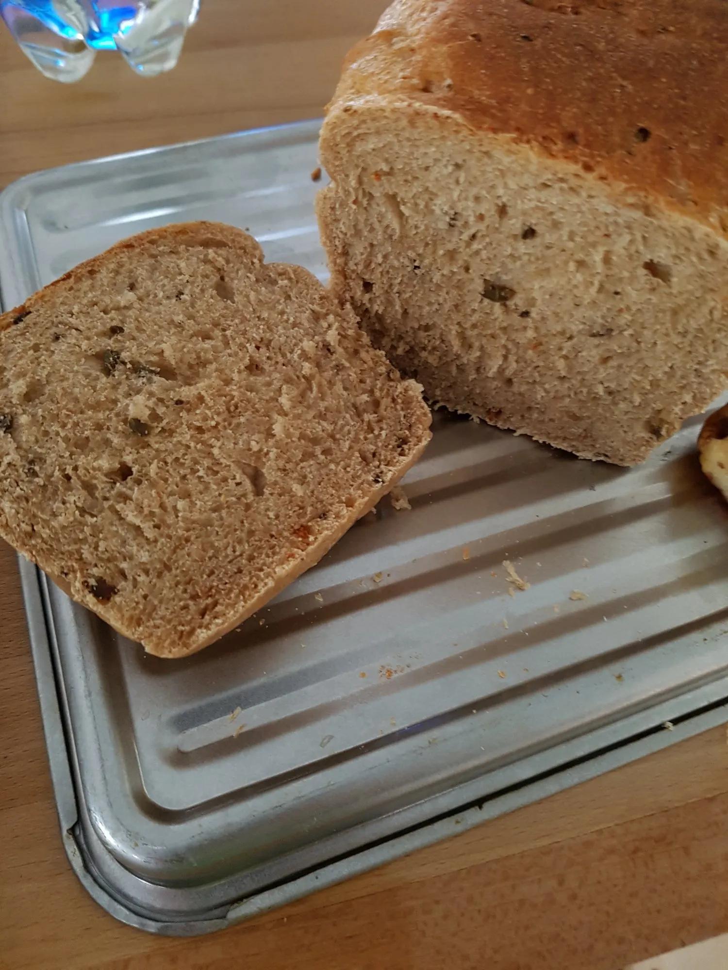 Tomaten - Oliven Brot aus dem K 4 | Grillforum und BBQ - www ...