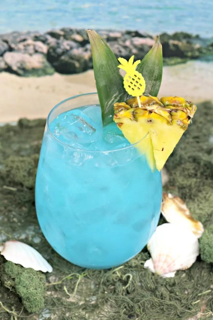 Blue Hawaiian Cocktail - Tropical Twist on a Classic Beachy Beverage ...