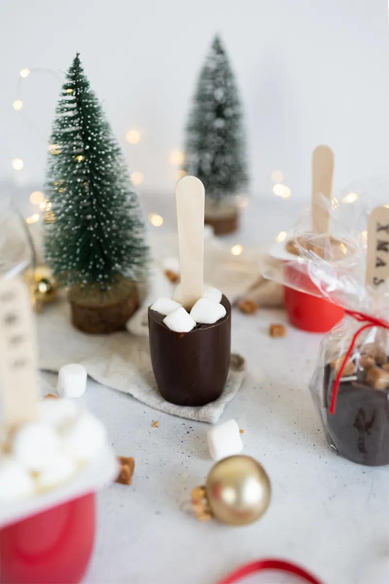 Trinkschokolade am Stiel: Geschenk aus der Küche selber machen