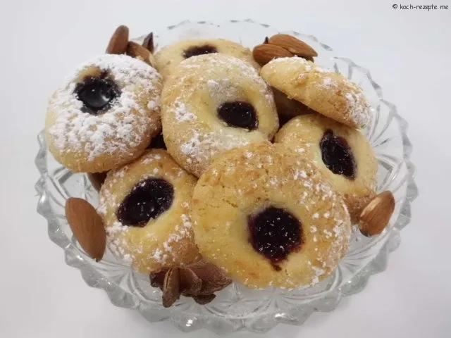 Mürbeteig Plätzchen für die Weihnachtsbäckerei