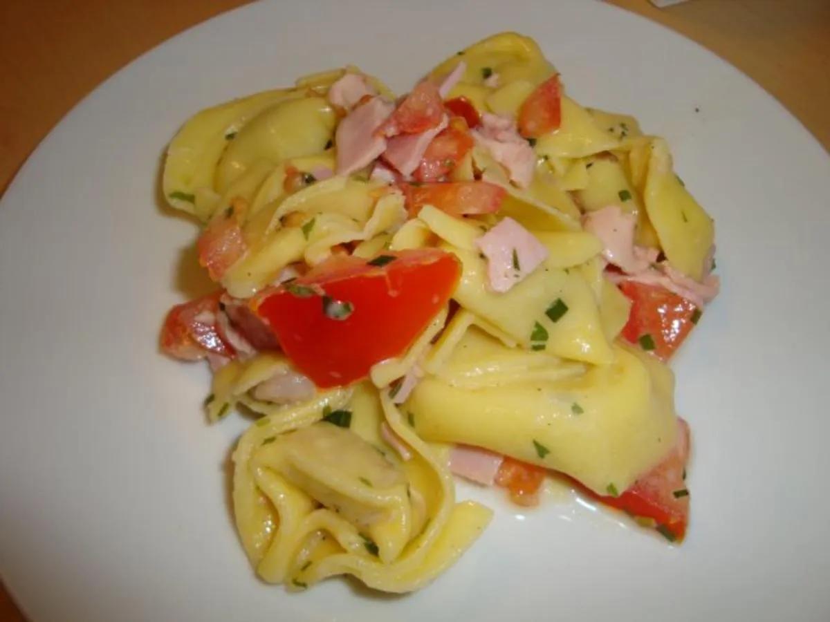 Tortellini Salat - Rezept mit Bild - kochbar.de