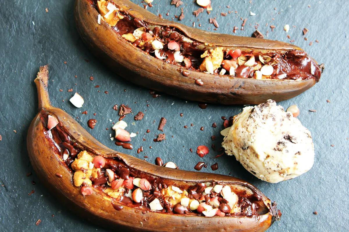 Grilled Banana with Peanut &amp; Chocolate - Cheap And Cheerful Cooking