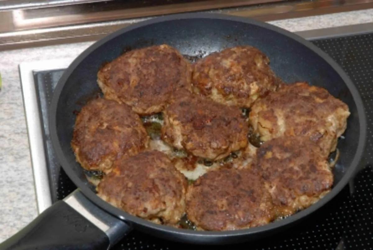 Hackfleisch : Frikadellen - Rezept mit Bild - kochbar.de