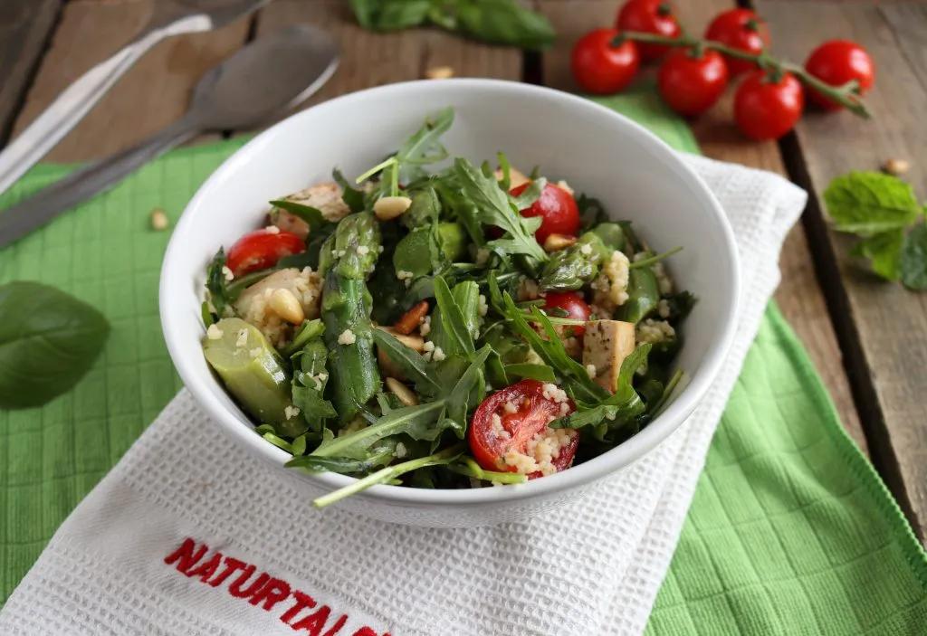 CousCous-Salat mit grünem Spargel und Veta - Dailyvegan