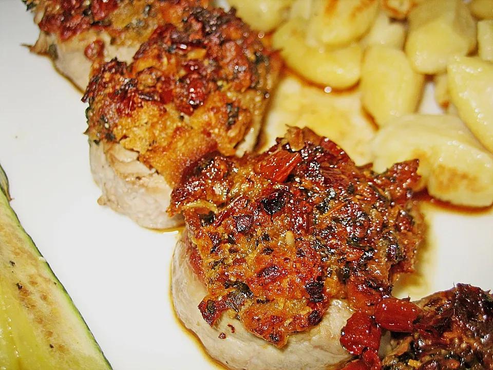 Schweinefiletmedaillons mit Parmesan - Tomaten - Kruste von Koelkast ...