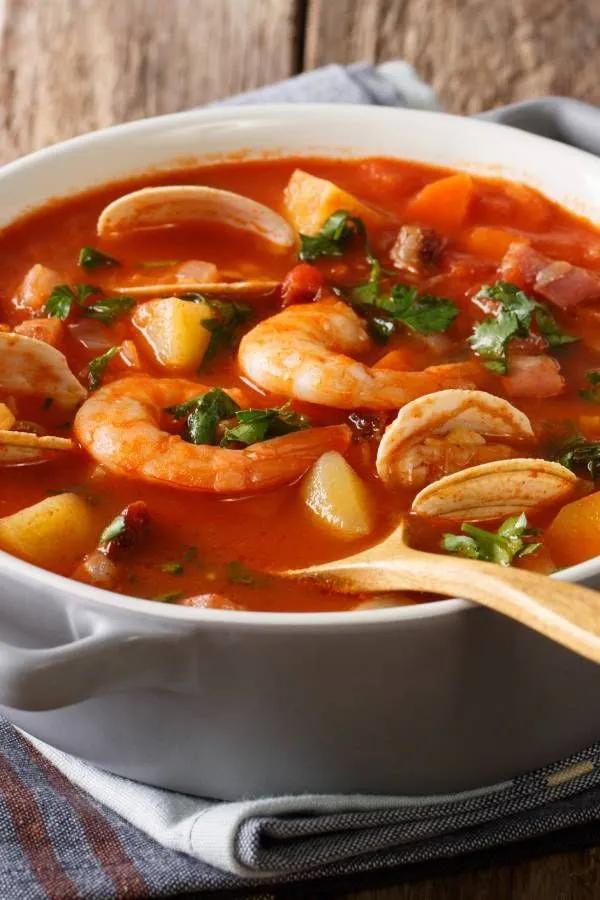 Spanische Fischsuppe | Rezept | Fischsuppe, Spanische fischsuppe ...