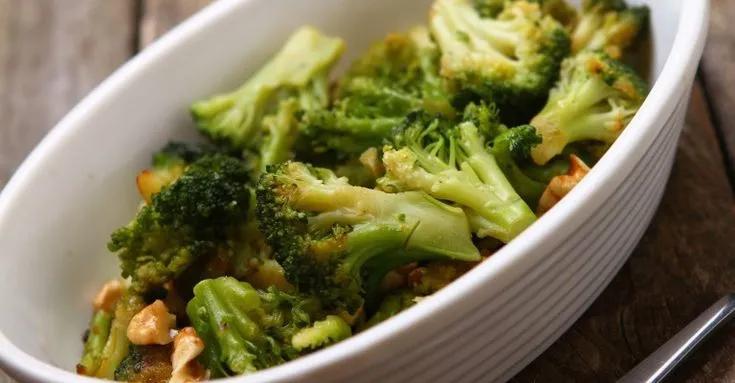 Brokkoli mit Sardellen, Knoblauch und Chili | Rezept | Abendessen ideen ...