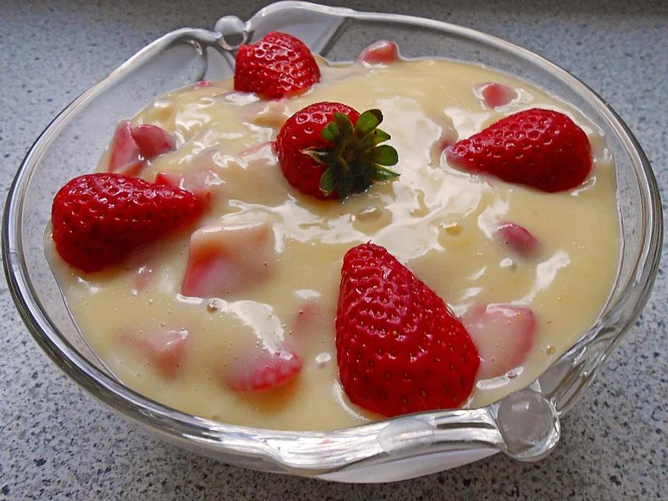 Vanillepudding mit Erdbeeren von andi85 | Chefkoch.de