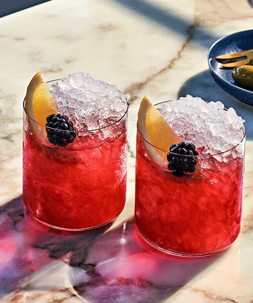 Elevate Your Afternoon With These Brilliant Berry Gin Cocktails | Urban ...