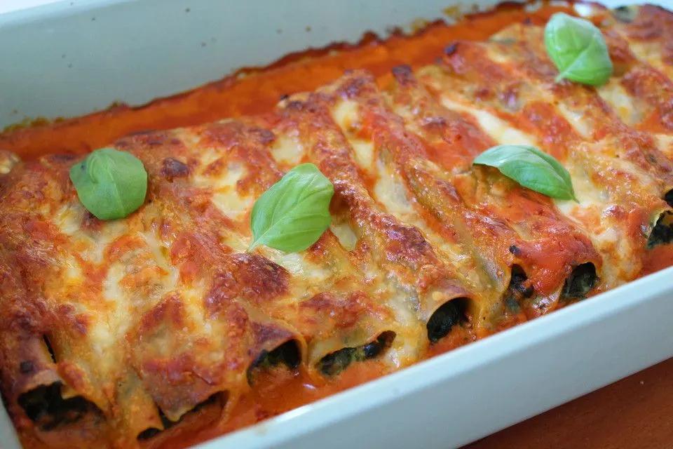 Vegetarisch gefüllte Cannelloni, ein raffiniertes Rezept mit Bild aus ...