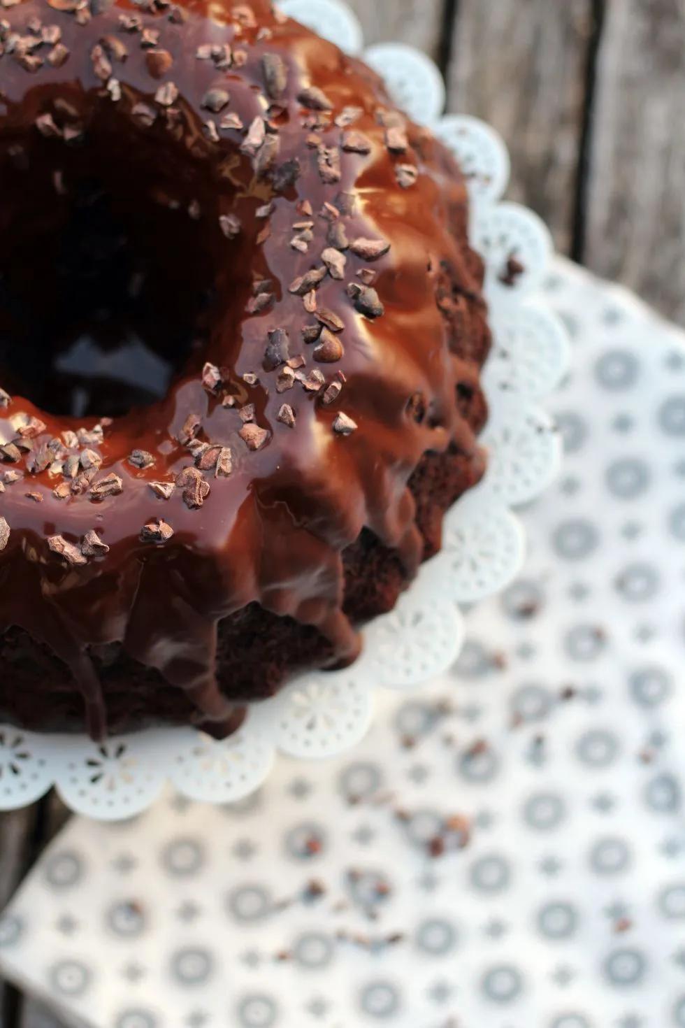 Malzbier-Schokoladen Gugelhupf für echte Kerle! | Chocolate cake, Food ...