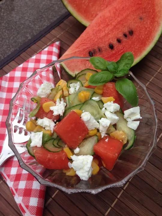 Wassermelonen-Salat mit Gurke, Mais und Feta von reiner13 | Chefkoch.de