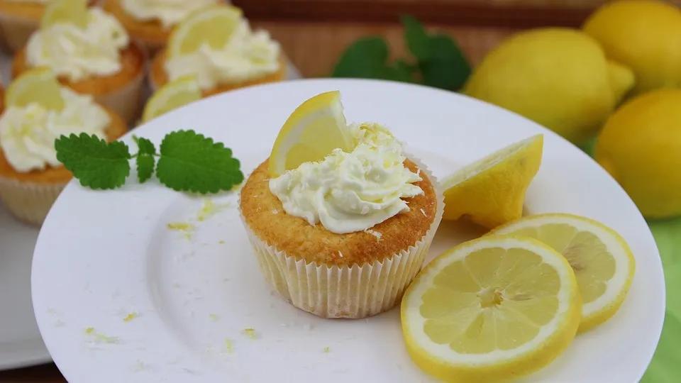 Zitronen-Kokos Cupcakes von amerikanisch-kochenDE | Chefkoch.de