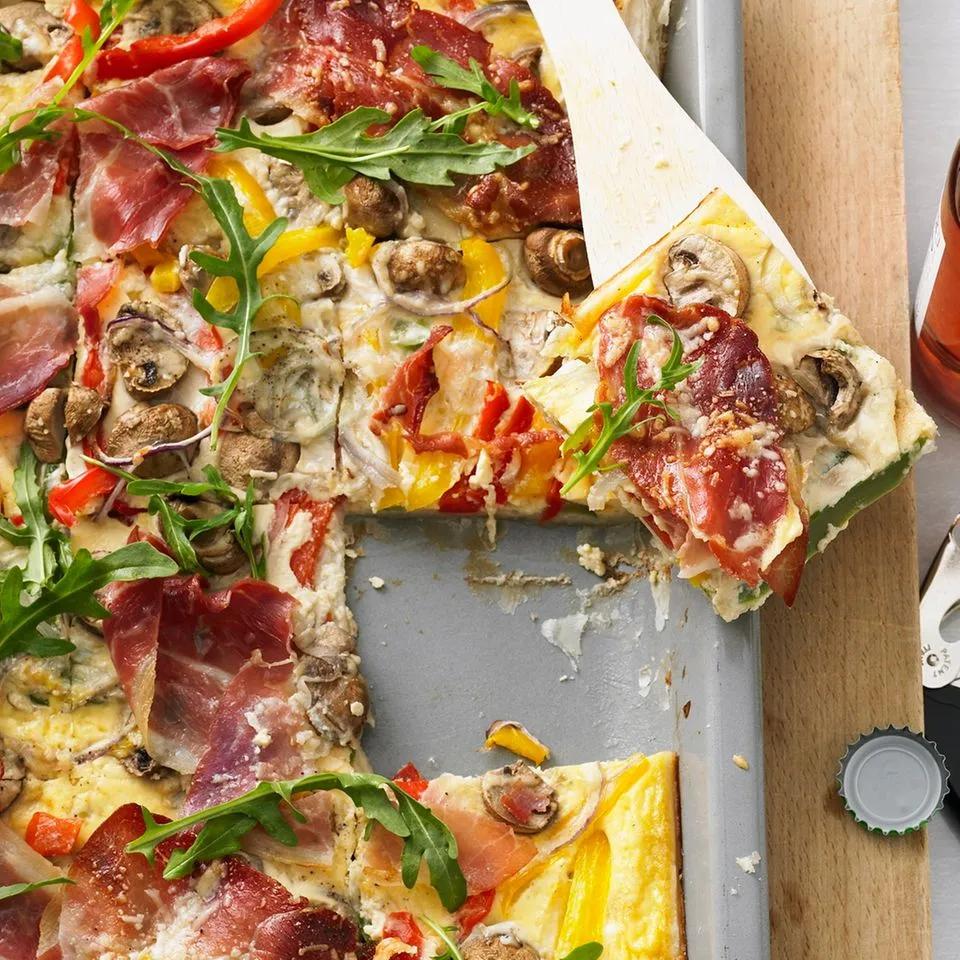 Pizza mit Schinken und Käse | BRIGITTE.de