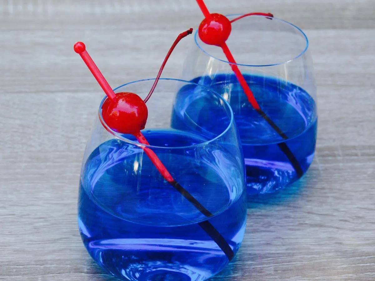 10 Delicious Blue Curaçao Cocktails That Will Wow Your Guests - Delishably