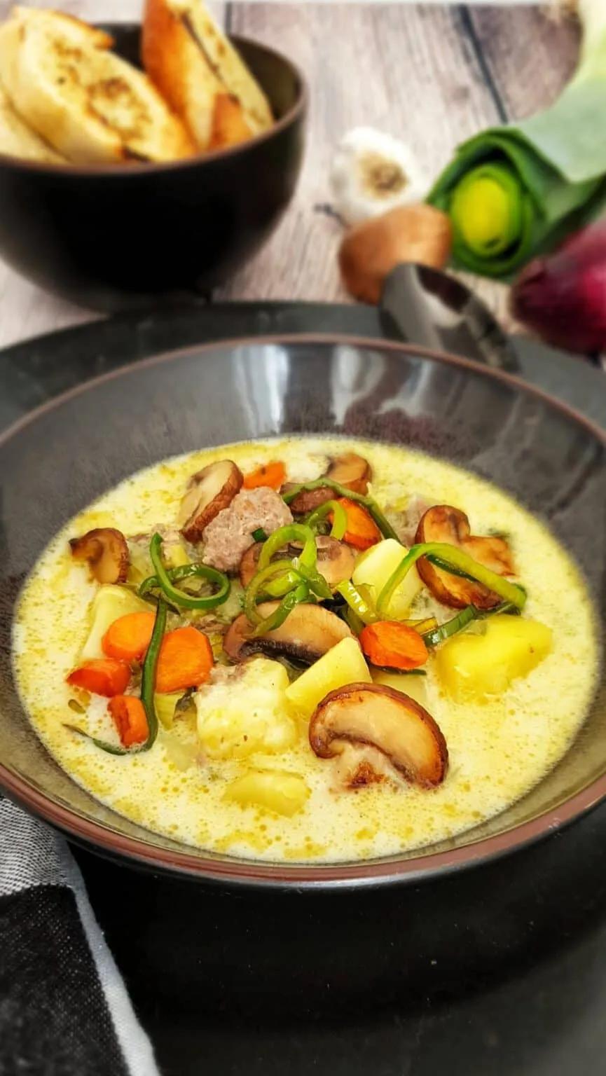 Käse-Lauch-Suppe mit Hackbällchen - Lydiasfoodblog