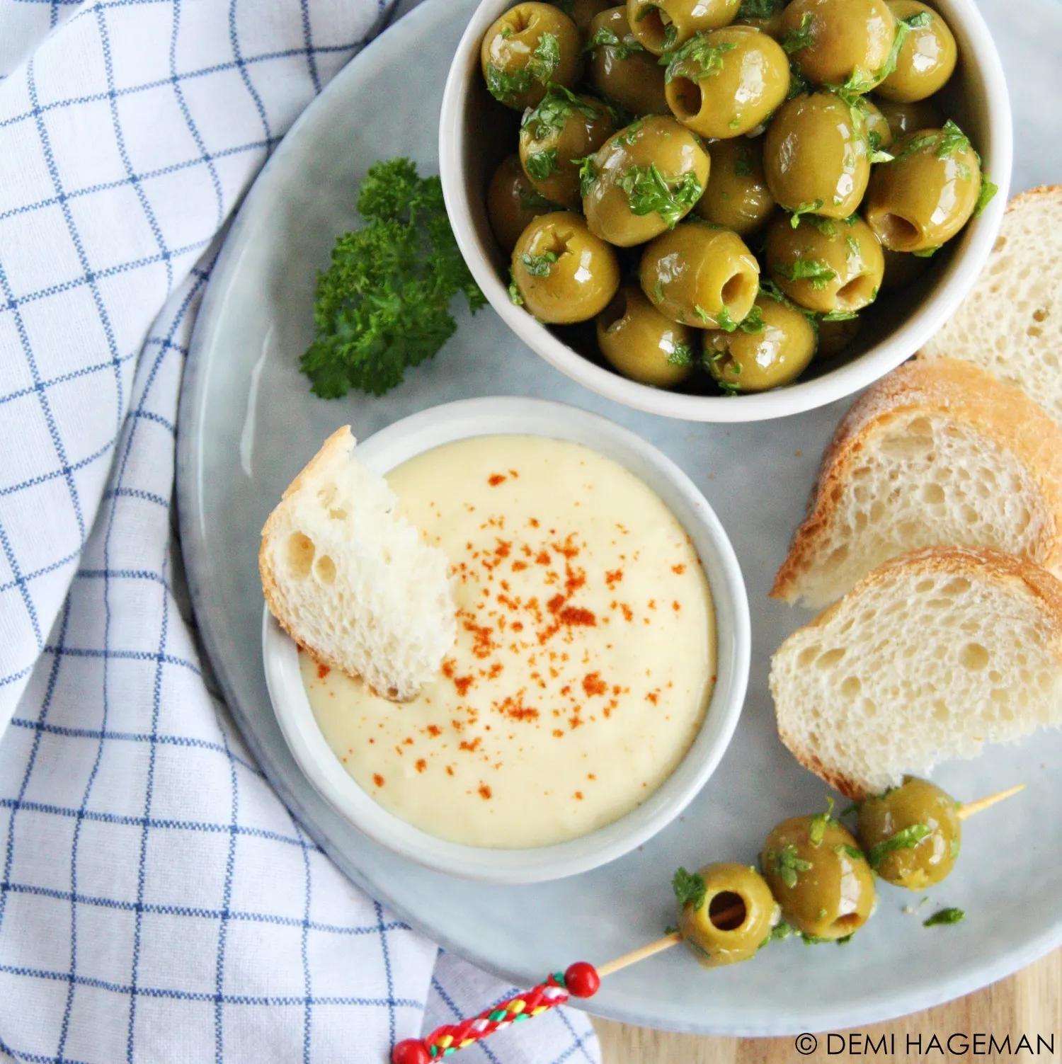 Aioli - zelf maken, makkelijk en snel - StudioKOOK