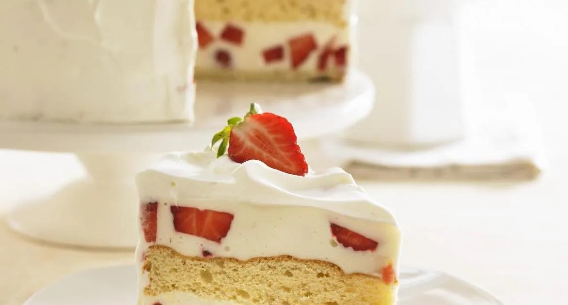 Erdbeer-Biskuit-Prosecco-Torte - saraokla