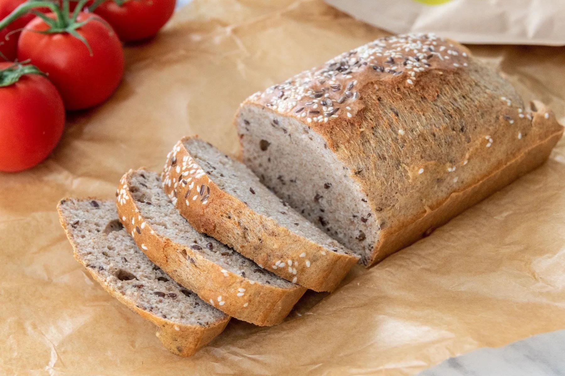 Fitness recipe: Crispy bread full of fiber and protein - GymBeam Blog