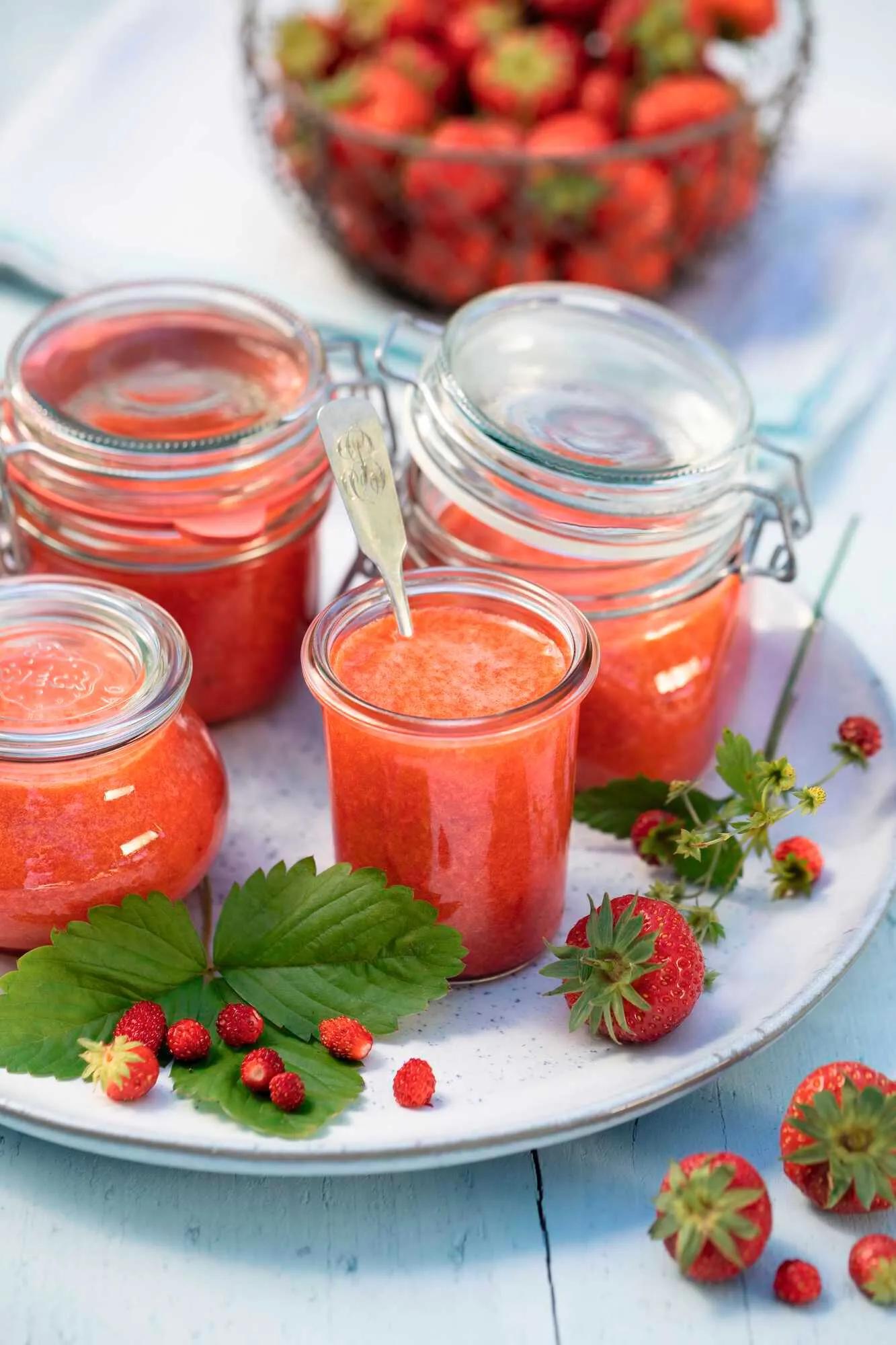 Kaltgerührte Erdbeer- Marmelade - kraut&amp;rüben 7-2021