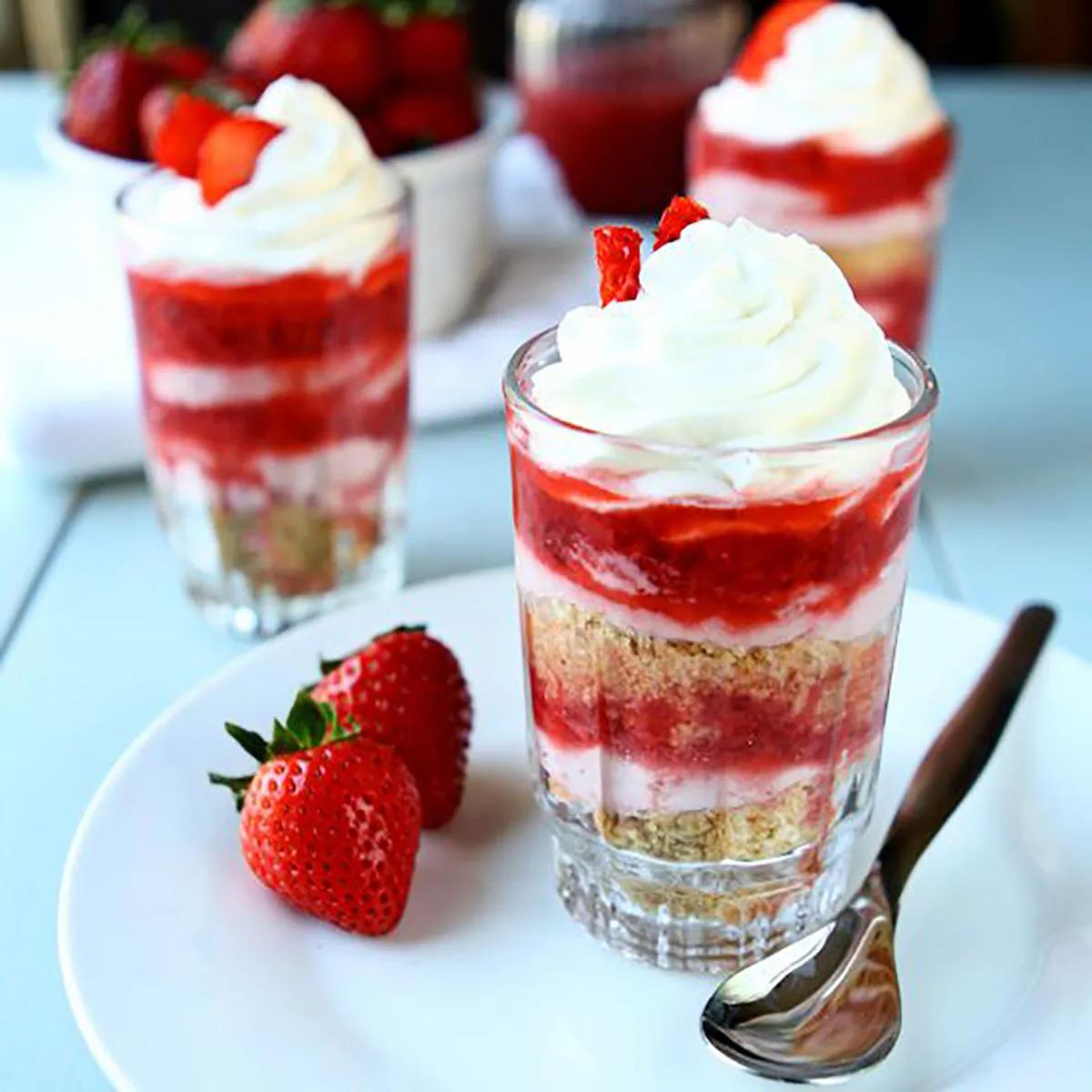 Strawberry Cream Parfait - Heavenly Home Cooking
