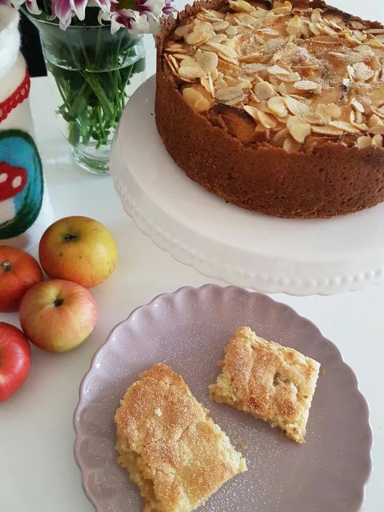 Apfelmus Kuchen und apfel Marzipan Kuchen | Apfel marzipan kuchen ...